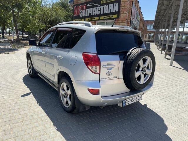 Серый Тойота РАВ 4, объемом двигателя 2 л и пробегом 240 тыс. км за 7500 $, фото 6 на Automoto.ua