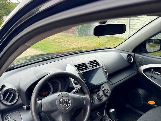 Серый Тойота РАВ 4, объемом двигателя 1.6 л и пробегом 230 тыс. км за 9400 $, фото 7 на Automoto.ua