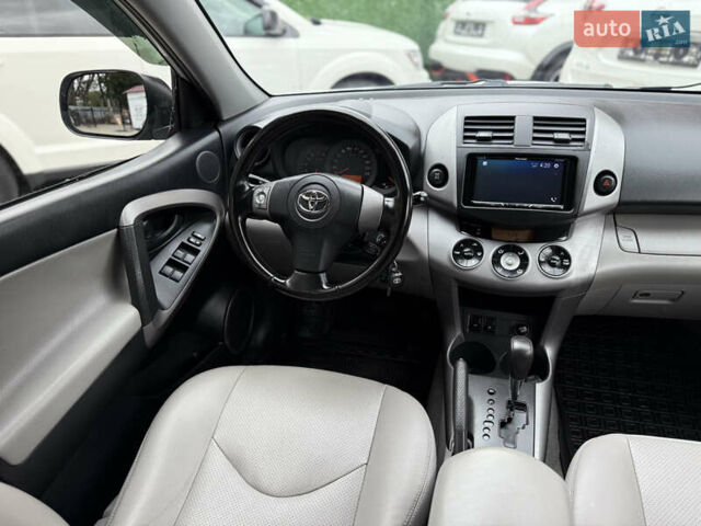 Серый Тойота РАВ 4, объемом двигателя 2.36 л и пробегом 189 тыс. км за 8900 $, фото 38 на Automoto.ua