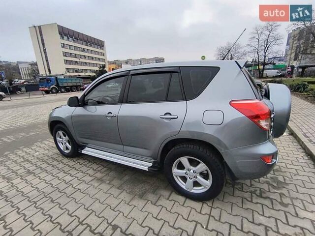 Серый Тойота РАВ 4, объемом двигателя 2.2 л и пробегом 265 тыс. км за 9400 $, фото 25 на Automoto.ua