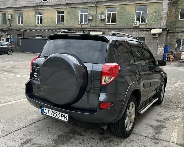 Серый Тойота РАВ 4, объемом двигателя 2.36 л и пробегом 188 тыс. км за 8200 $, фото 5 на Automoto.ua