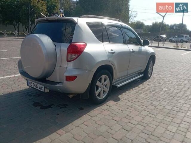 Серый Тойота РАВ 4, объемом двигателя 2 л и пробегом 203 тыс. км за 7999 $, фото 7 на Automoto.ua