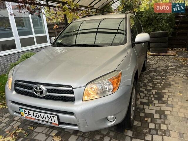 Серый Тойота РАВ 4, объемом двигателя 2.4 л и пробегом 143 тыс. км за 8500 $, фото 27 на Automoto.ua