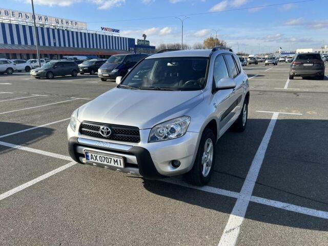 Серый Тойота РАВ 4, объемом двигателя 0 л и пробегом 279 тыс. км за 10100 $, фото 3 на Automoto.ua