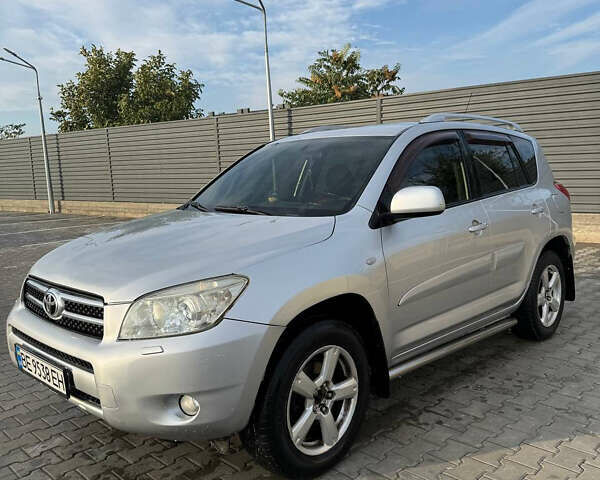 Серый Тойота РАВ 4, объемом двигателя 2 л и пробегом 240 тыс. км за 8700 $, фото 9 на Automoto.ua