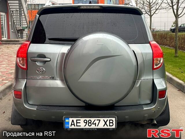 Серый Тойота РАВ 4, объемом двигателя 2 л и пробегом 200 тыс. км за 8800 $, фото 10 на Automoto.ua