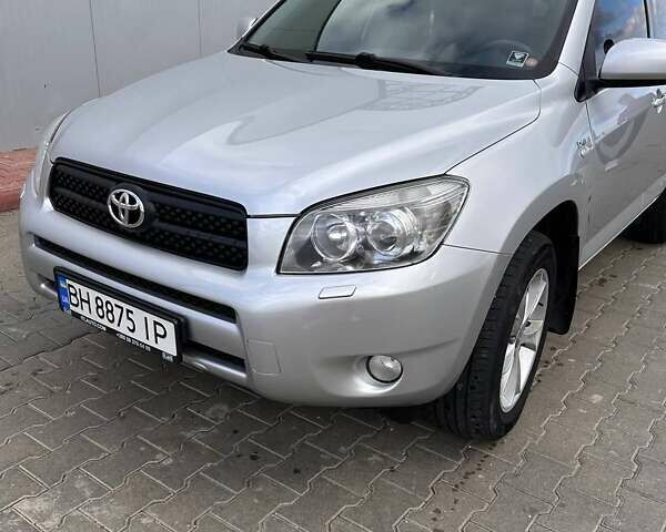 Сірий Тойота РАВ 4, об'ємом двигуна 2.2 л та пробігом 244 тис. км за 9500 $, фото 2 на Automoto.ua