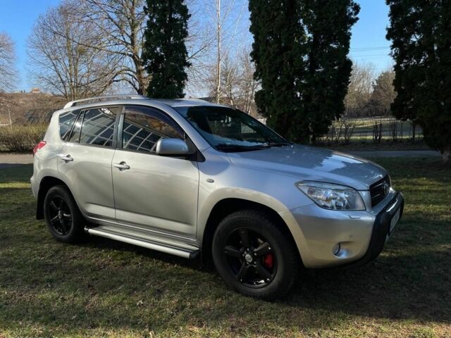 Тойота РАВ 4 2007 в Василькове на Automoto.ua Серый Тойота РАВ 4, объемом двигателя 2 л и пробегом 195 тыс. км за 10200 $, фото 13 на Automoto.ua