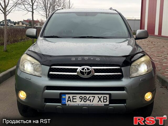Серый Тойота РАВ 4, объемом двигателя 2 л и пробегом 200 тыс. км за 8800 $, фото 7 на Automoto.ua