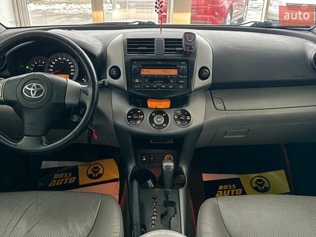 Сірий Тойота РАВ 4, об'ємом двигуна 2.36 л та пробігом 144 тис. км за 11000 $, фото 10 на Automoto.ua