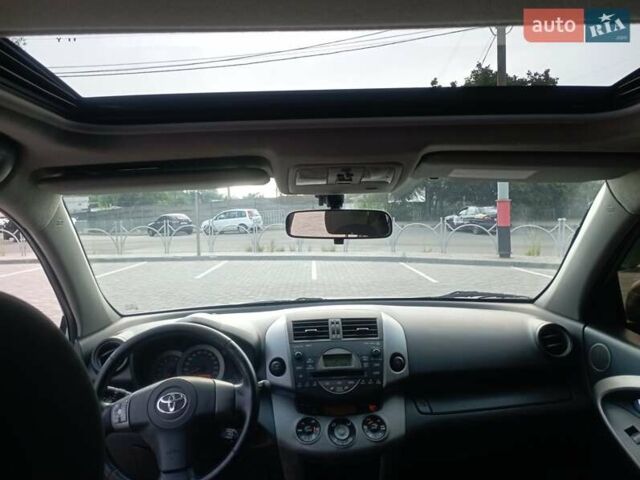 Серый Тойота РАВ 4, объемом двигателя 2 л и пробегом 203 тыс. км за 7999 $, фото 10 на Automoto.ua
