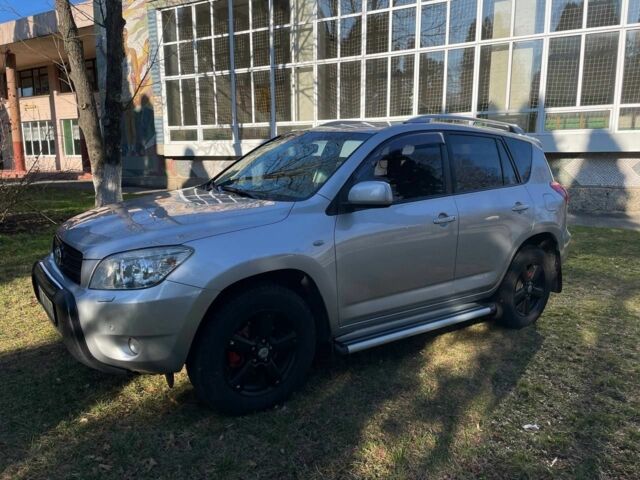 Тойота РАВ 4 2007 в Василькове на Automoto.ua Серый Тойота РАВ 4, объемом двигателя 2 л и пробегом 195 тыс. км за 10200 $, фото 12 на Automoto.ua