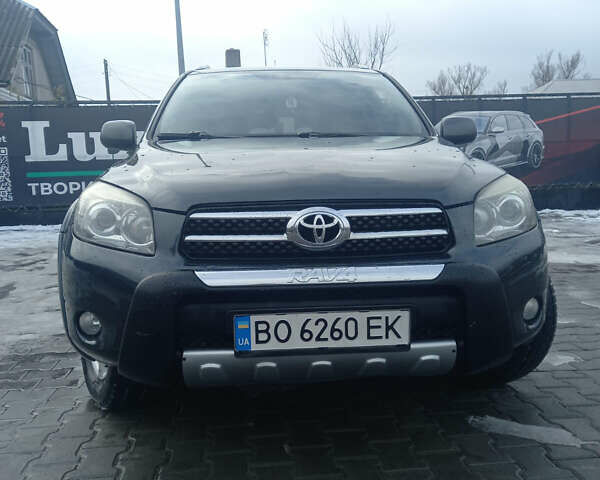 Тойота РАВ 4 2007 у Теребовле на Automoto.ua Сірий Тойота РАВ 4, об'ємом двигуна 2.2 л та пробігом 263 тис. км за 9200 $, фото 1 на Automoto.ua
