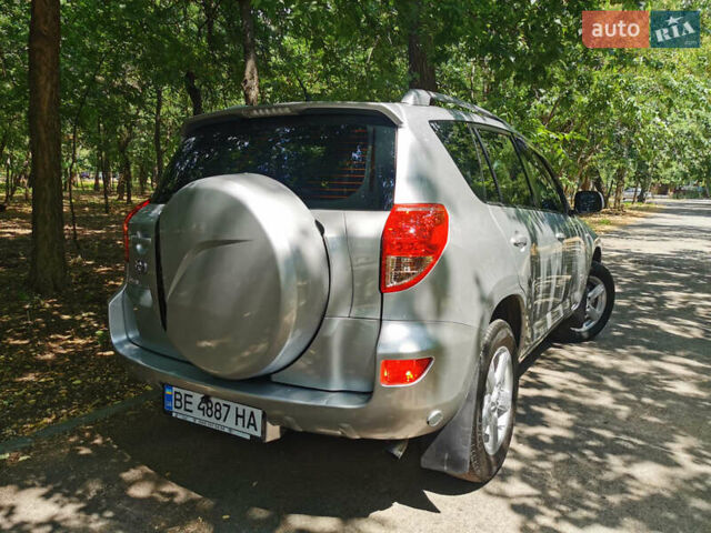 Серый Тойота РАВ 4, объемом двигателя 2 л и пробегом 160 тыс. км за 10999 $, фото 5 на Automoto.ua