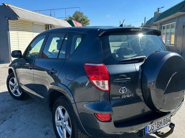 Сірий Тойота РАВ 4, об'ємом двигуна 2.2 л та пробігом 233 тис. км за 5800 $, фото 2 на Automoto.ua