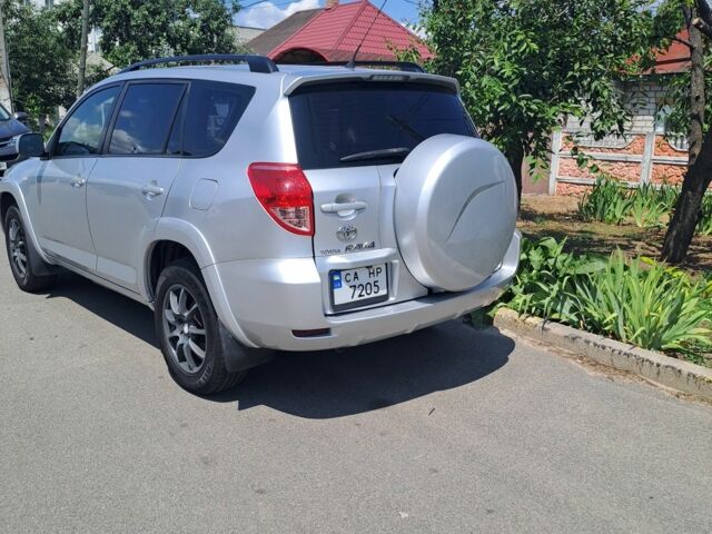 Серый Тойота РАВ 4, объемом двигателя 2.4 л и пробегом 273 тыс. км за 9500 $, фото 8 на Automoto.ua