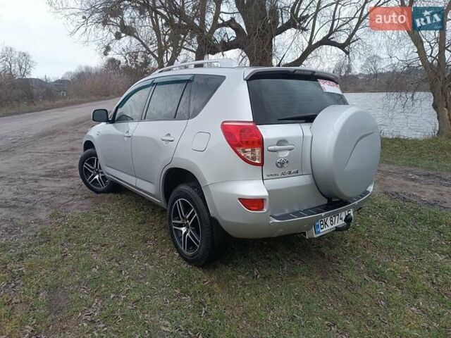 Серый Тойота РАВ 4, объемом двигателя 2.2 л и пробегом 284 тыс. км за 8200 $, фото 4 на Automoto.ua