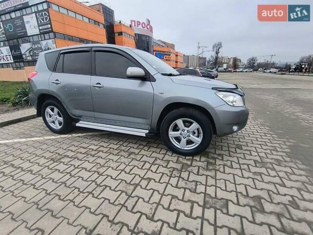 Серый Тойота РАВ 4, объемом двигателя 2.2 л и пробегом 265 тыс. км за 9400 $, фото 9 на Automoto.ua