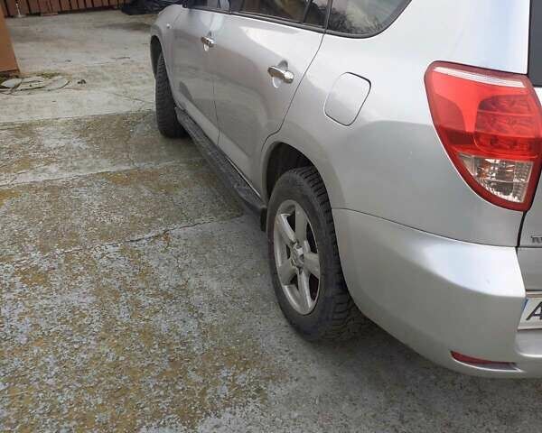 Серый Тойота РАВ 4, объемом двигателя 0 л и пробегом 282 тыс. км за 7700 $, фото 11 на Automoto.ua