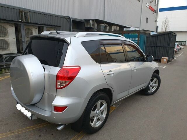 Серый Тойота РАВ 4, объемом двигателя 2 л и пробегом 238 тыс. км за 9500 $, фото 3 на Automoto.ua