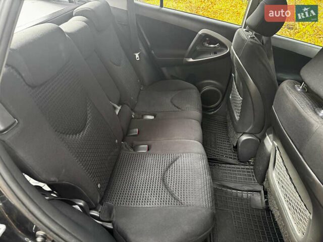 Серый Тойота РАВ 4, объемом двигателя 2 л и пробегом 232 тыс. км за 11500 $, фото 21 на Automoto.ua