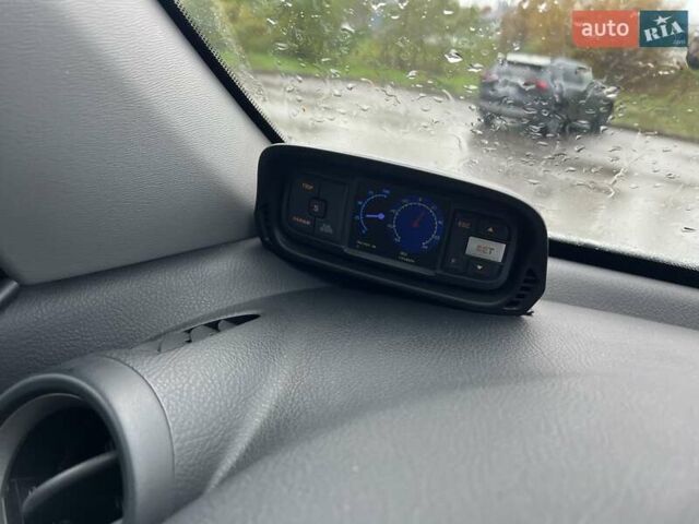 Серый Тойота РАВ 4, объемом двигателя 2.4 л и пробегом 143 тыс. км за 8500 $, фото 19 на Automoto.ua