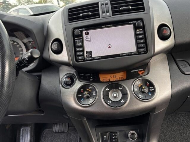 Серый Тойота РАВ 4, объемом двигателя 2.2 л и пробегом 177 тыс. км за 2800 $, фото 17 на Automoto.ua