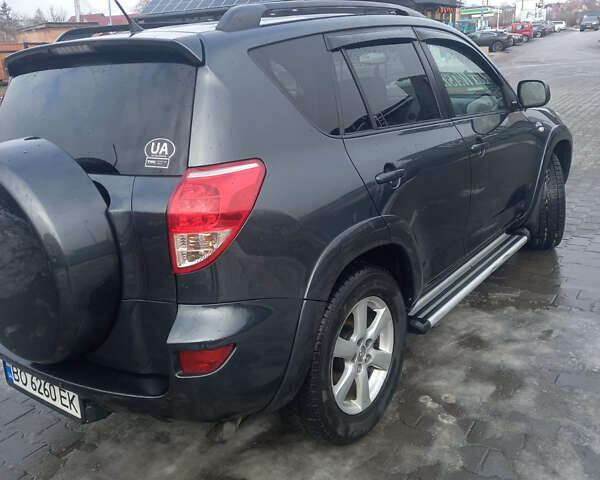 Тойота РАВ 4 2007 у Теребовле на Automoto.ua Сірий Тойота РАВ 4, об'ємом двигуна 2.2 л та пробігом 263 тис. км за 9200 $, фото 5 на Automoto.ua