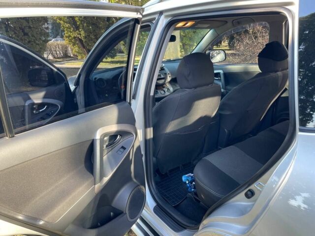 Тойота РАВ 4 2007 в Василькове на Automoto.ua Серый Тойота РАВ 4, объемом двигателя 2 л и пробегом 195 тыс. км за 10200 $, фото 1 на Automoto.ua