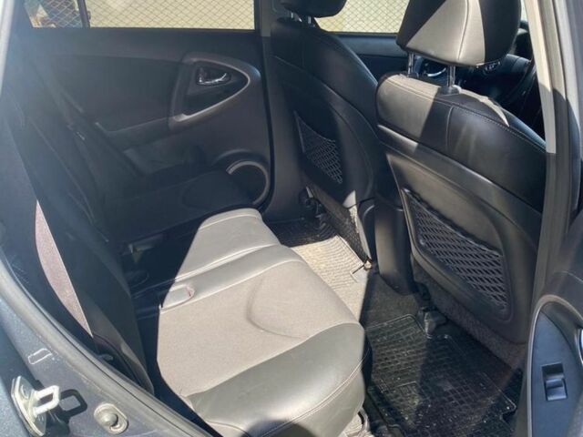 Сірий Тойота РАВ 4, об'ємом двигуна 2.2 л та пробігом 220 тис. км за 8300 $, фото 10 на Automoto.ua