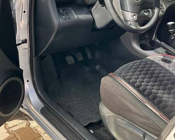 Сірий Тойота РАВ 4, об'ємом двигуна 2.2 л та пробігом 244 тис. км за 9500 $, фото 9 на Automoto.ua