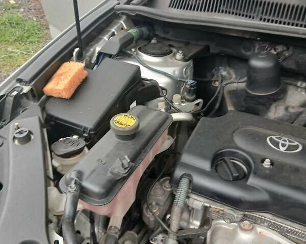 Серый Тойота РАВ 4, объемом двигателя 2.36 л и пробегом 146 тыс. км за 10900 $, фото 6 на Automoto.ua