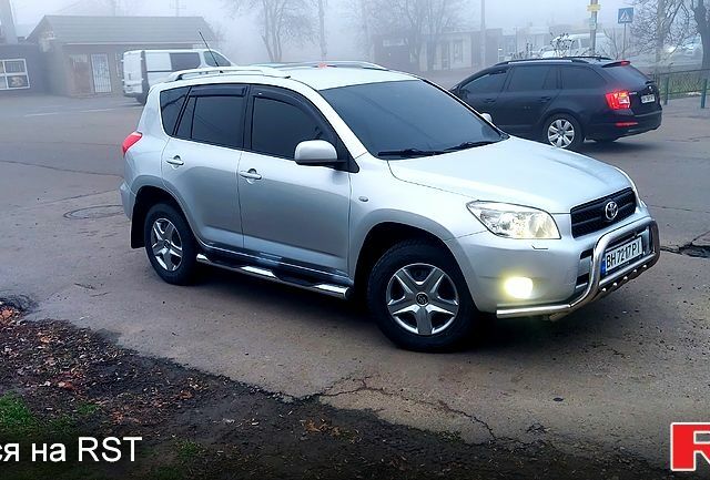Серый Тойота РАВ 4, объемом двигателя 20 л и пробегом 185 тыс. км за 10700 $, фото 1 на Automoto.ua