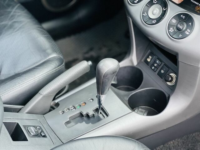 Серый Тойота РАВ 4, объемом двигателя 2 л и пробегом 226 тыс. км за 7999 $, фото 16 на Automoto.ua