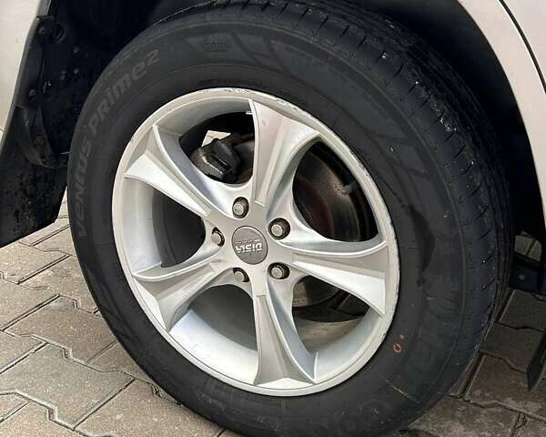 Сірий Тойота РАВ 4, об'ємом двигуна 2.2 л та пробігом 244 тис. км за 9500 $, фото 5 на Automoto.ua