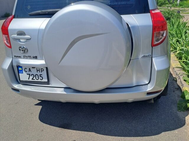 Серый Тойота РАВ 4, объемом двигателя 2.4 л и пробегом 273 тыс. км за 9500 $, фото 9 на Automoto.ua