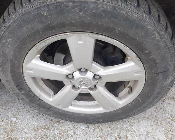 Серый Тойота РАВ 4, объемом двигателя 0 л и пробегом 283 тыс. км за 7800 $, фото 4 на Automoto.ua