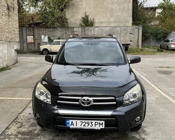 Серый Тойота РАВ 4, объемом двигателя 2.36 л и пробегом 188 тыс. км за 8200 $, фото 2 на Automoto.ua