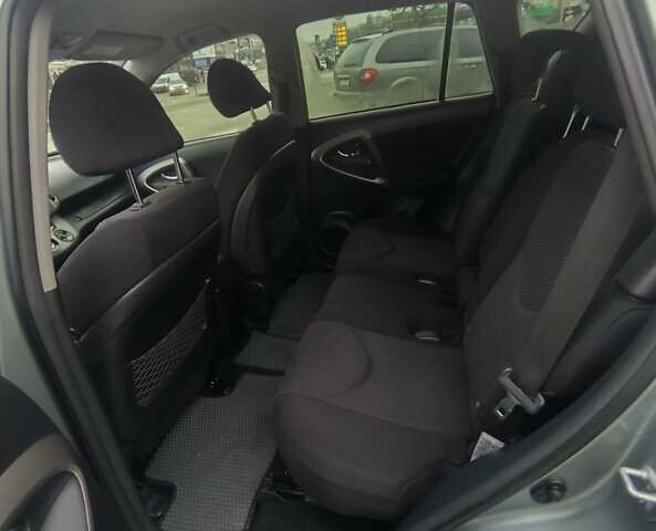 Серый Тойота РАВ 4, объемом двигателя 2.2 л и пробегом 265 тыс. км за 9400 $, фото 30 на Automoto.ua