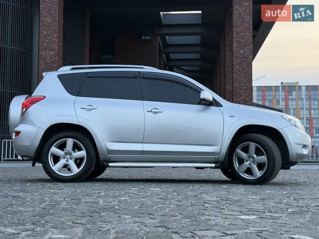 Сірий Тойота РАВ 4, об'ємом двигуна 2.4 л та пробігом 267 тис. км за 15000 $, фото 44 на Automoto.ua