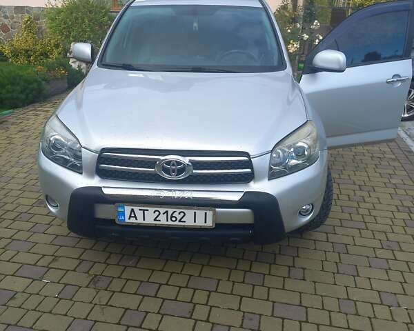 Серый Тойота РАВ 4, объемом двигателя 2.4 л и пробегом 282 тыс. км за 7900 $, фото 11 на Automoto.ua