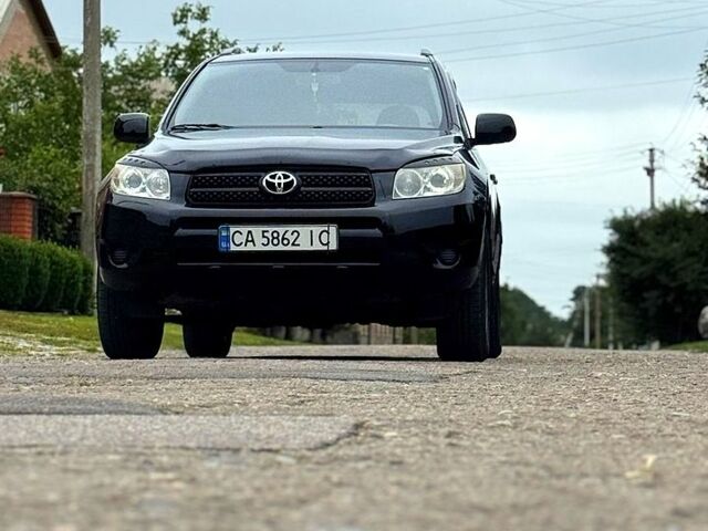 Серый Тойота РАВ 4, объемом двигателя 1.6 л и пробегом 230 тыс. км за 9400 $, фото 2 на Automoto.ua