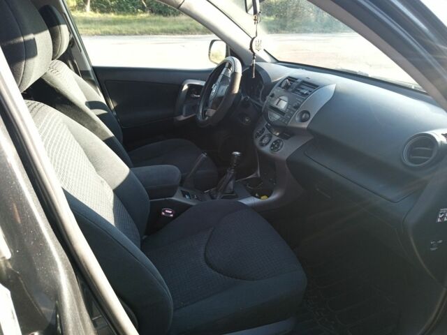 Сірий Тойота РАВ 4, об'ємом двигуна 2.2 л та пробігом 233 тис. км за 8399 $, фото 6 на Automoto.ua