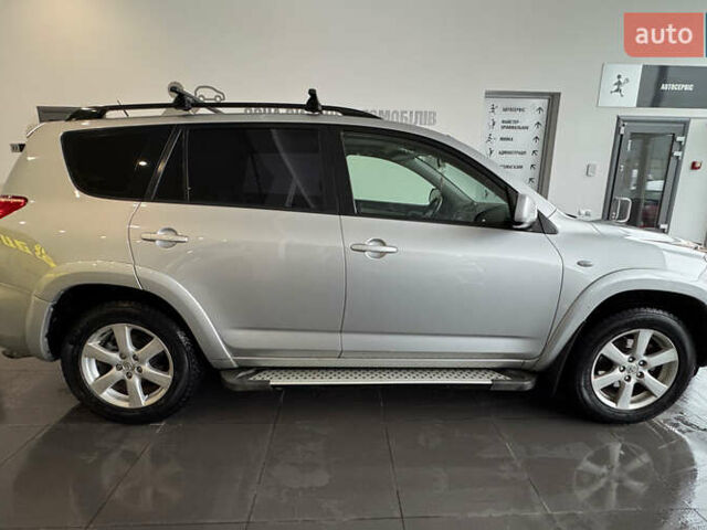 Сірий Тойота РАВ 4, об'ємом двигуна 2.36 л та пробігом 144 тис. км за 11000 $, фото 7 на Automoto.ua