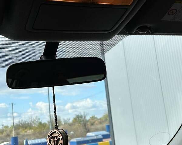 Сірий Тойота РАВ 4, об'ємом двигуна 2.2 л та пробігом 244 тис. км за 9500 $, фото 17 на Automoto.ua