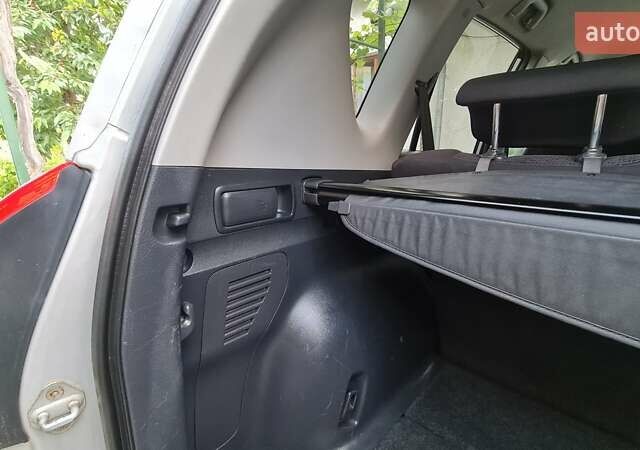 Серый Тойота РАВ 4, объемом двигателя 2.23 л и пробегом 280 тыс. км за 9300 $, фото 13 на Automoto.ua