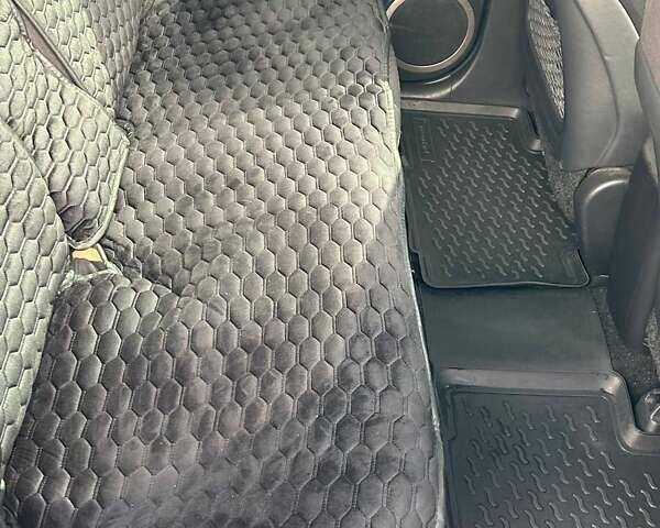 Сірий Тойота РАВ 4, об'ємом двигуна 2.2 л та пробігом 244 тис. км за 9500 $, фото 19 на Automoto.ua