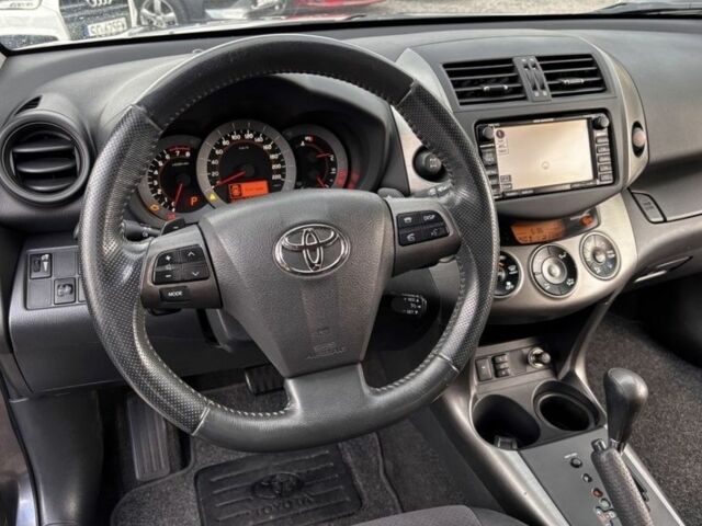 Серый Тойота РАВ 4, объемом двигателя 2.2 л и пробегом 177 тыс. км за 2800 $, фото 18 на Automoto.ua