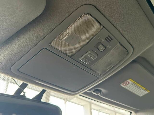 Серый Тойота РАВ 4, объемом двигателя 2.4 л и пробегом 144 тыс. км за 11000 $, фото 17 на Automoto.ua