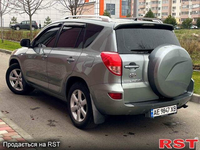 Серый Тойота РАВ 4, объемом двигателя 2 л и пробегом 200 тыс. км за 8800 $, фото 11 на Automoto.ua